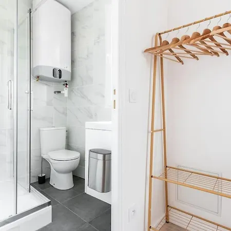 Apartment Lumineux Est - Serurier Paris