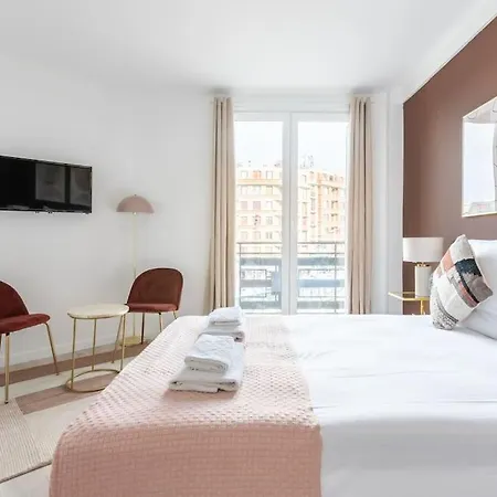 Lumineux Est - Serurier *